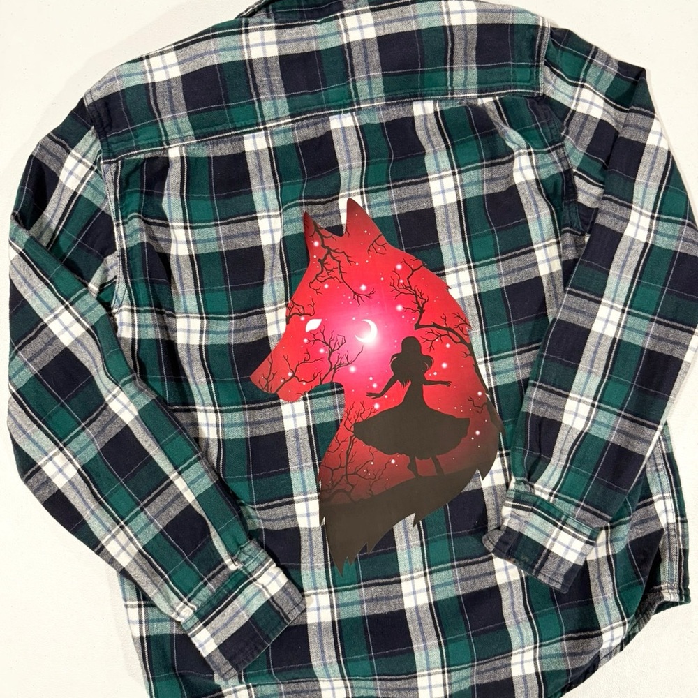 Faded Glory Green and Blue Plaid Women's Shirt with Artistic Design